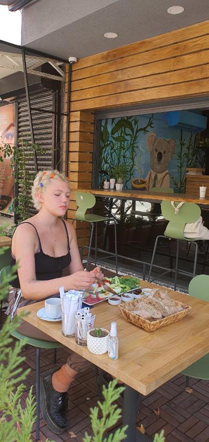 Woynpoint Hotel&cafe Готель *